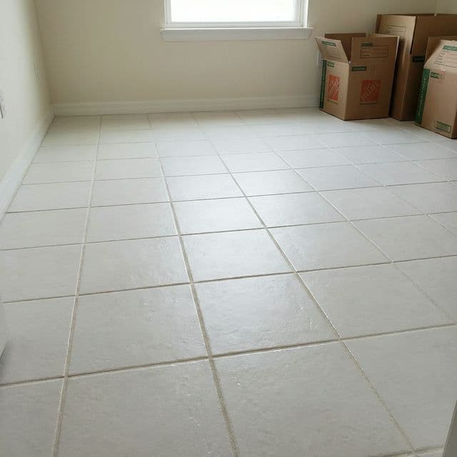 Piso de cerámica blanca estándar, opción económica